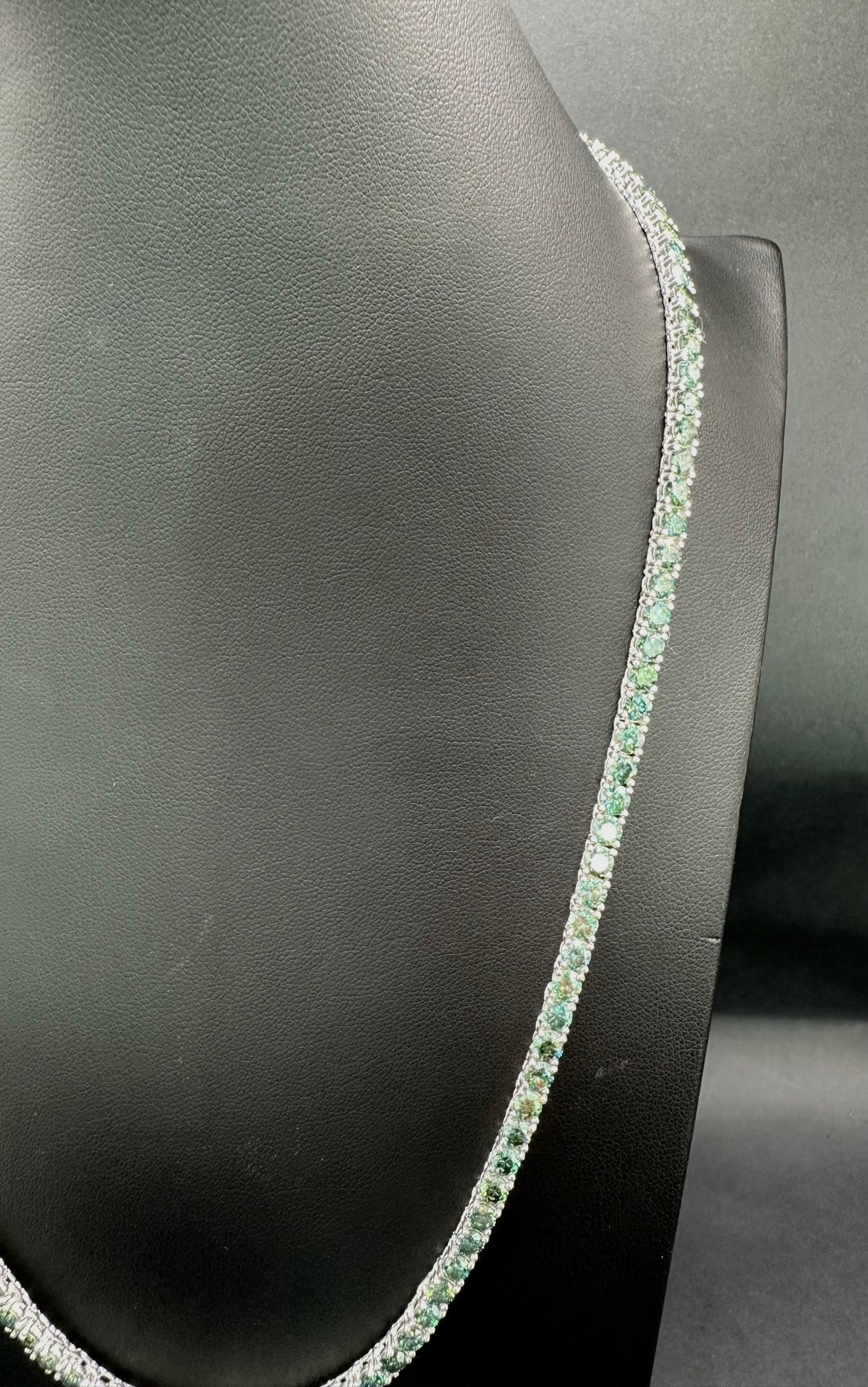 Tennis Chain Moissanite 4MM White with Emerald Green Stones